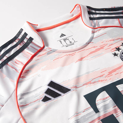 MÜLLER #25 Munich Extérieur Maillot 2025/26 Blanc